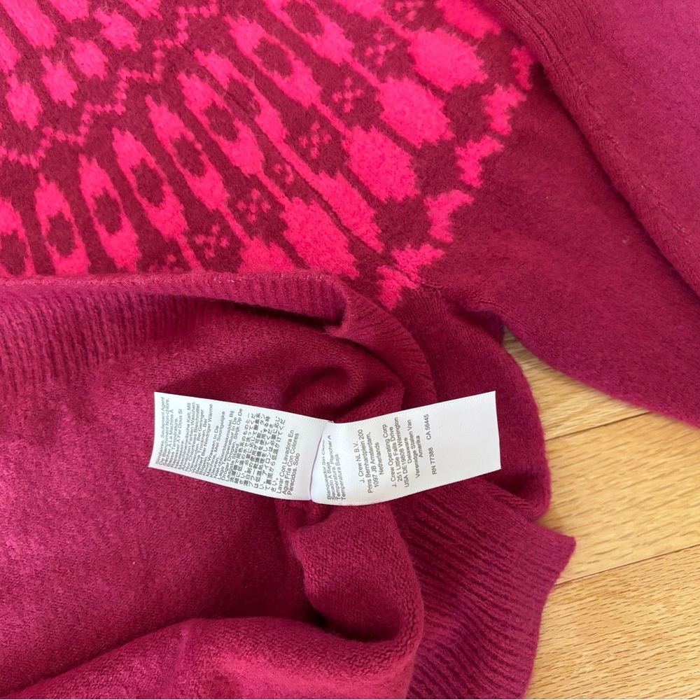 J. Crew Neck Sweater Extra Soft Size S - Picture 8 of 10